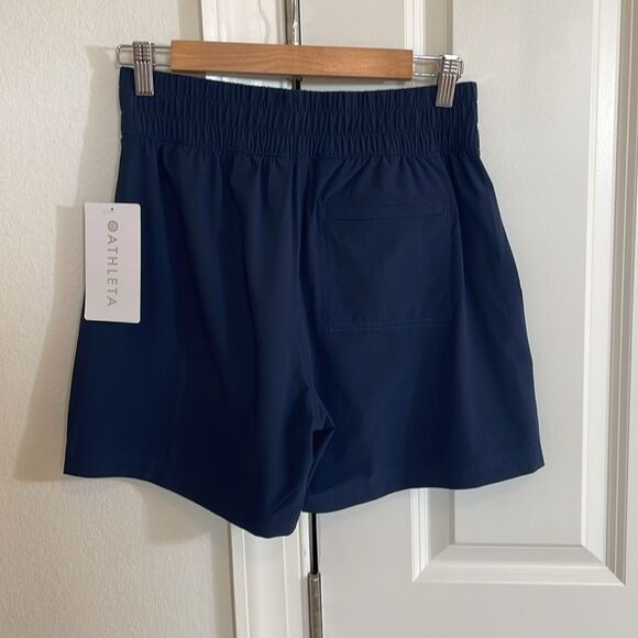 NWT Athleta Wayfind Short - Picture 2 of 2